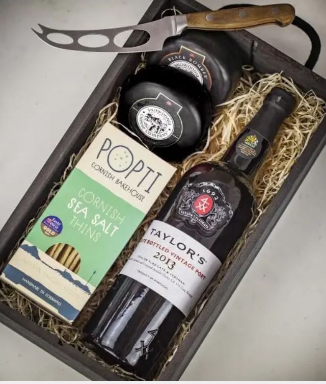 Port and cheese hamper