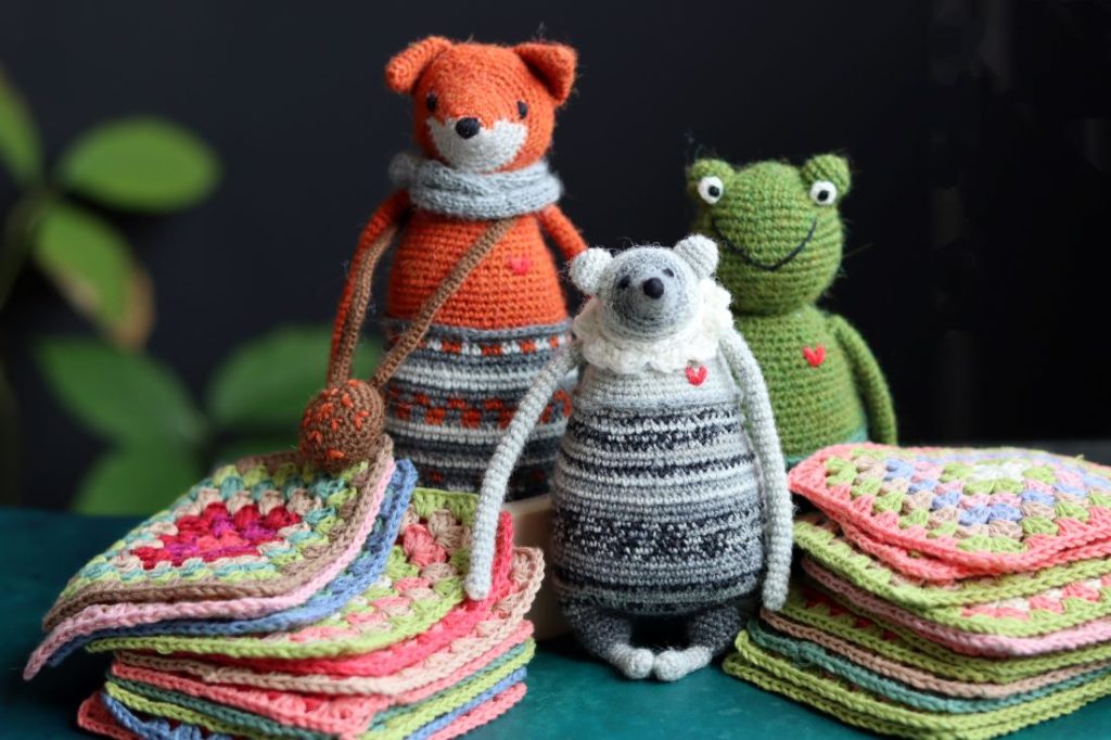 Crochet animal toys. 